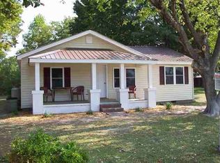 112 Sanders St, Jacksonville, NC 28540