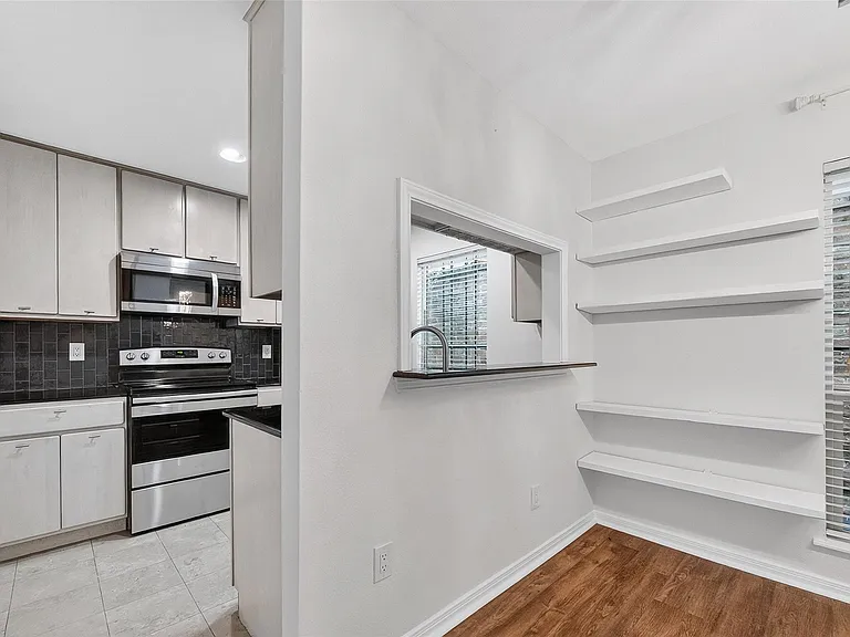 3700 W Clay St #227 — Photo 13