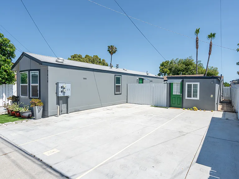 2014 Emerald St — Photo 17
