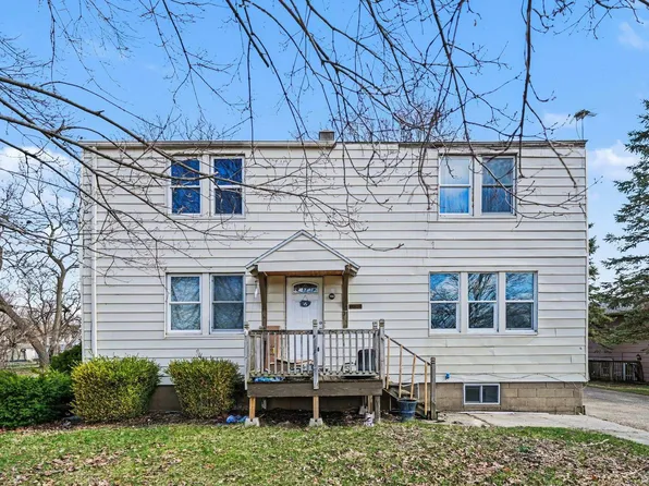 123 S Cayuga St, Buchanan, MI 49107