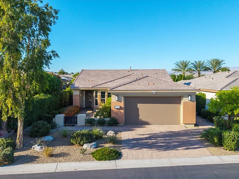 51535 N Two Palms Way — Photo 44