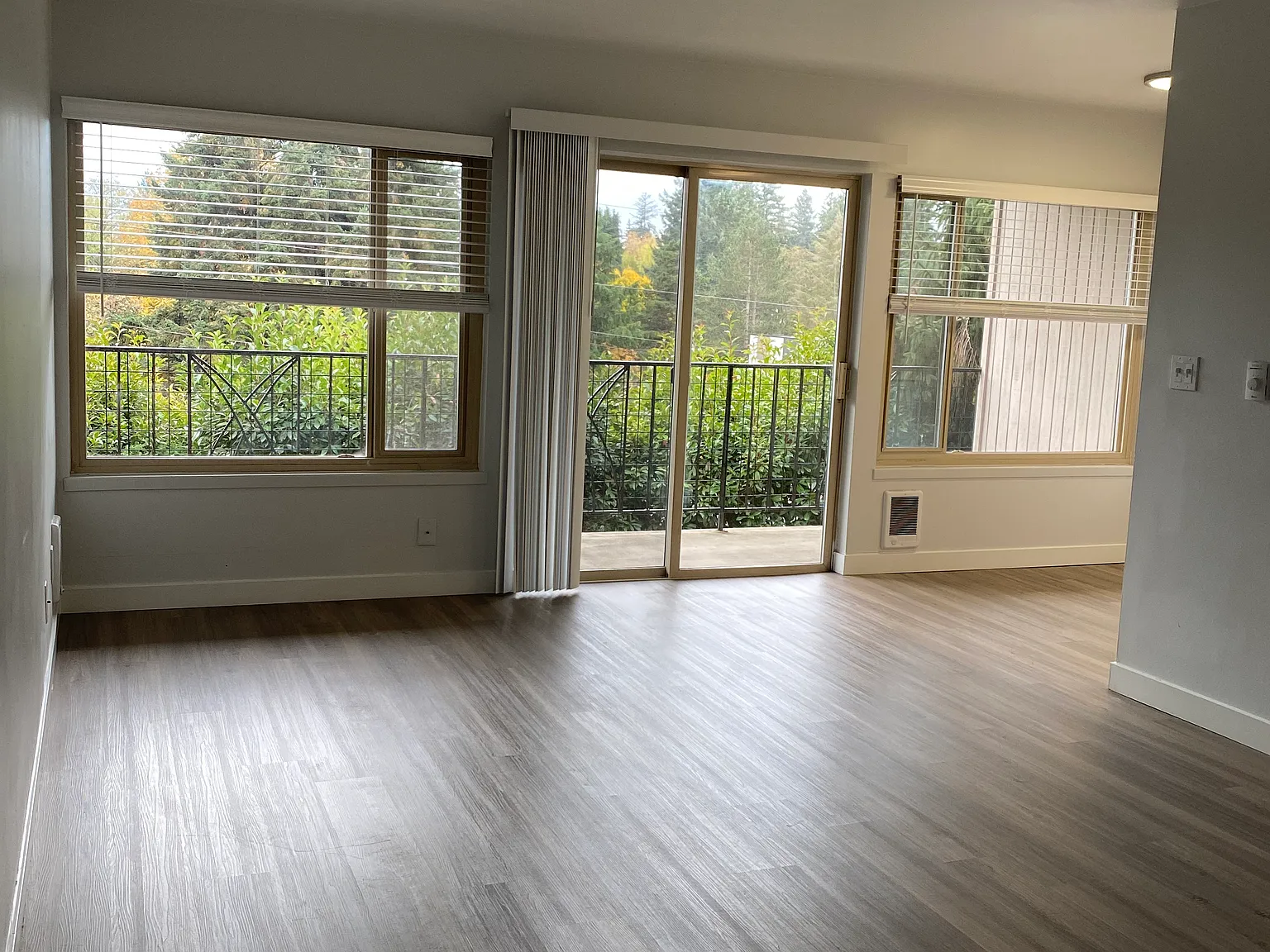 1 bed, 875 sqft, $1,600 — Photo 4