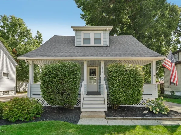 1567 Roselawn Rd, Mayfield Heights, OH 44124