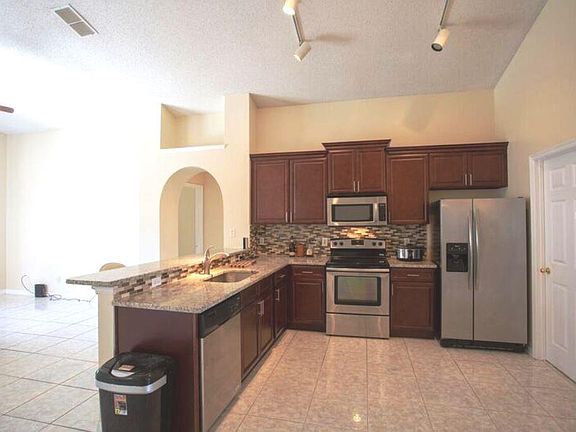 5th image of 1945 Greystone Trl