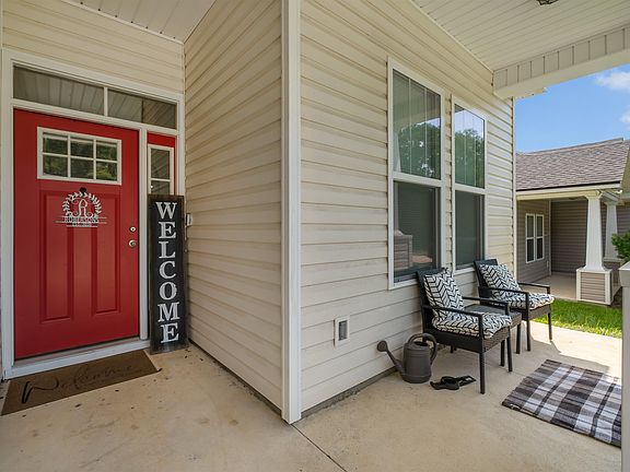 3rd image of 953 Indigo Creek Way