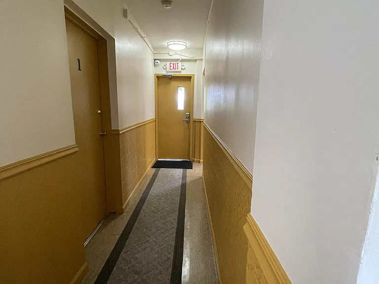 737 Burns St #1 — Photo 15