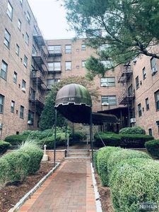 130 Orient Way APT 1E, Rutherford, NJ, 07070