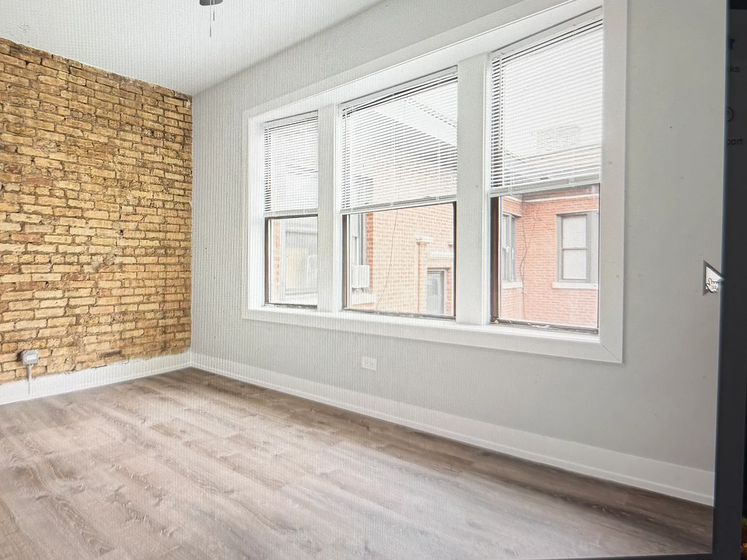 2 bed, 700 sqft, $2,100 — Photo 3