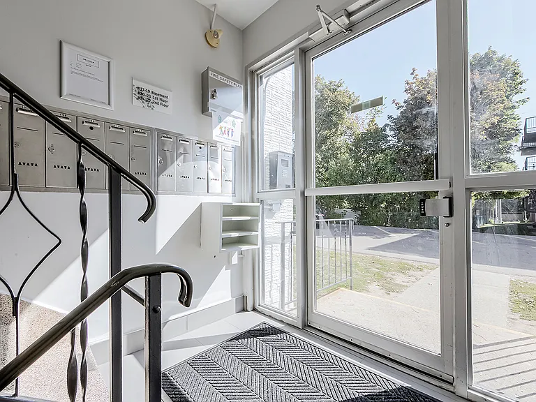 368 Luella St #3-368A — Photo 6