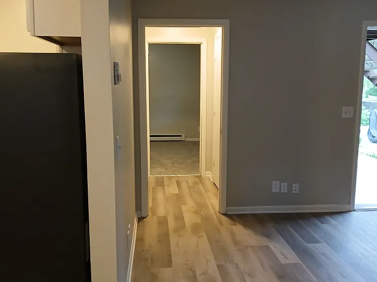 1 bd living room, hall to bedroom