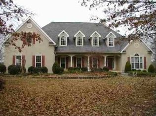 8358 Riverdale Rd, Toccoa, GA 30577