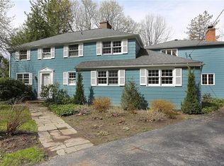 66 Meadow Rd, Orchard Park, NY 14127