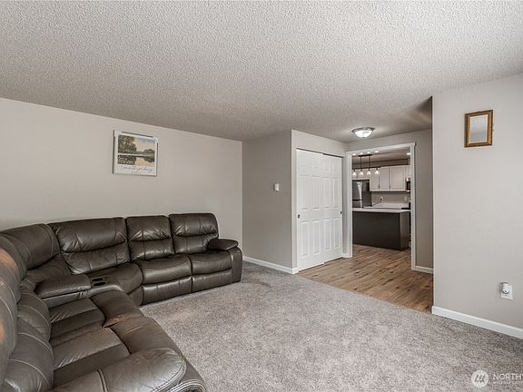 5th image of 1513 154th Street E