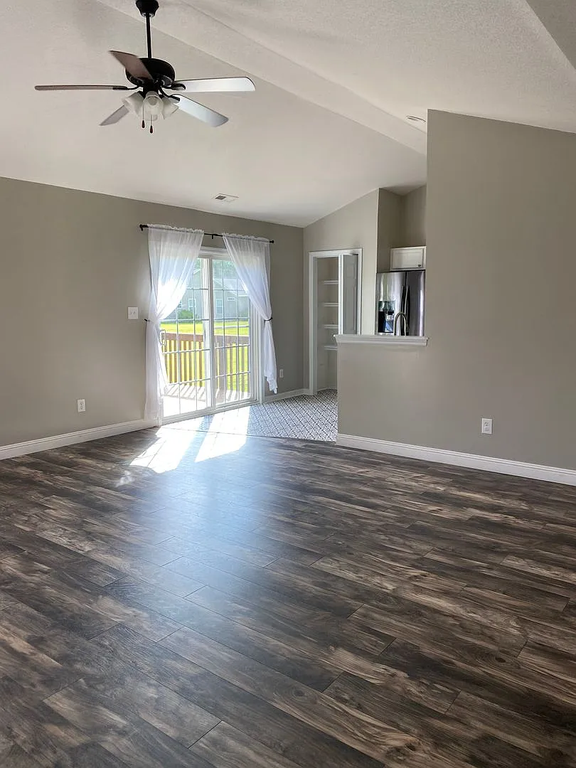 Lovely home in Maple Hill — Photo 4