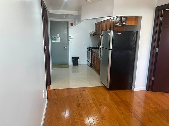 4th image of 86 Canal St #9E