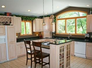 913 Cedar Ct, Verona, WI 53593