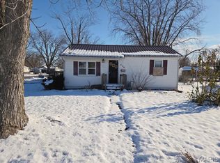 806 N 8th St, Canton, MO 63435