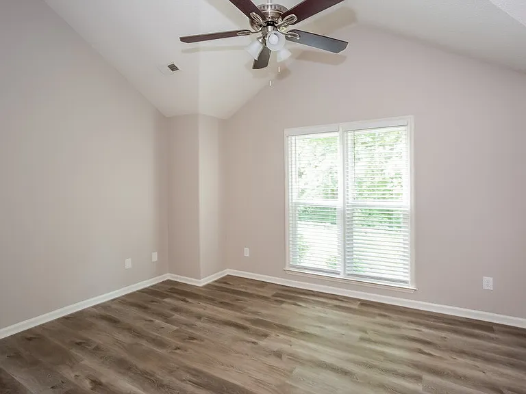 1309 Southwind Ct SW — Photo 8