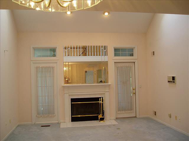 2nd image of 302 Meadowlands Ct