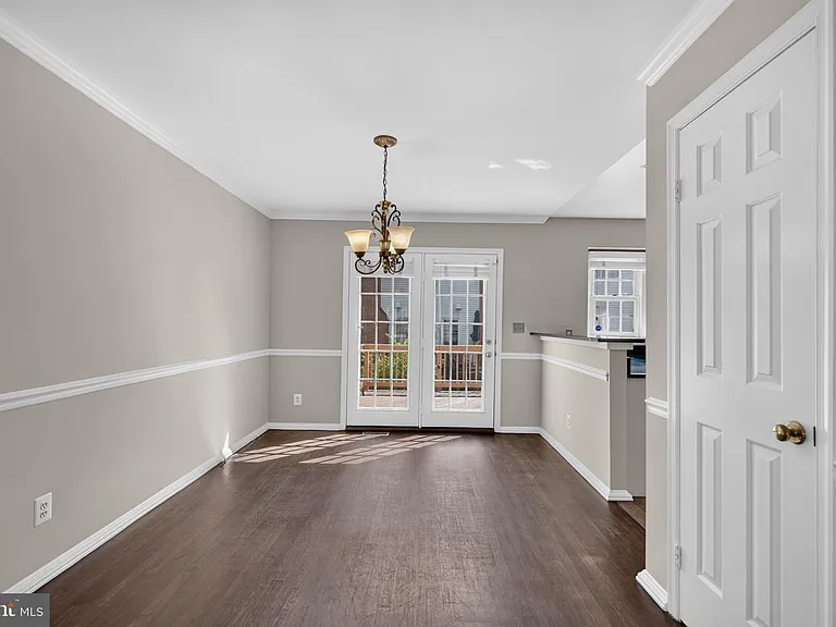 341 S Pickett St — Photo 11