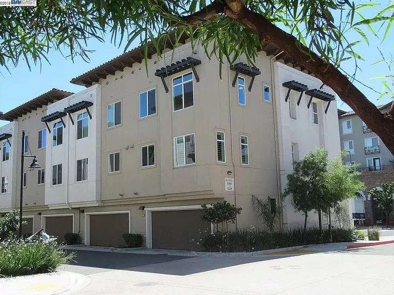 5339 Iron Horse Pkwy — Photo 7