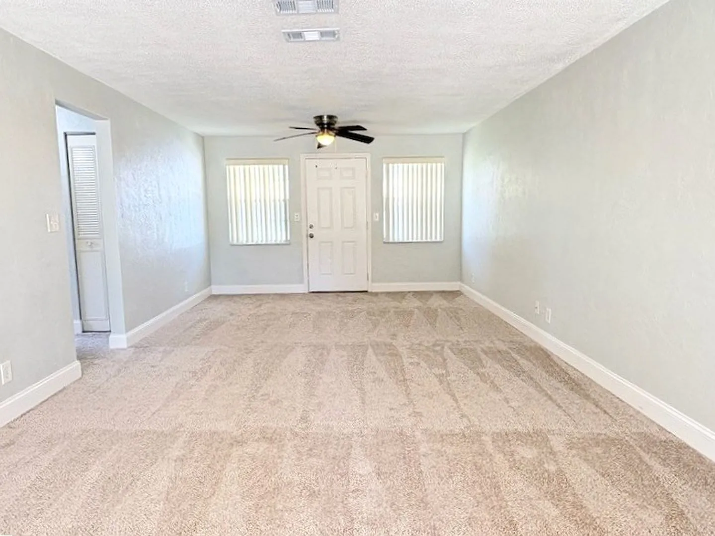 Adorable 2 Bedroom Port Orange Home! — Photo 3