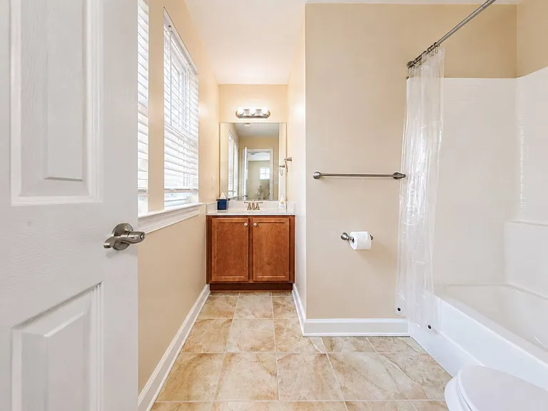 4306 Casey Blvd — Photo 8