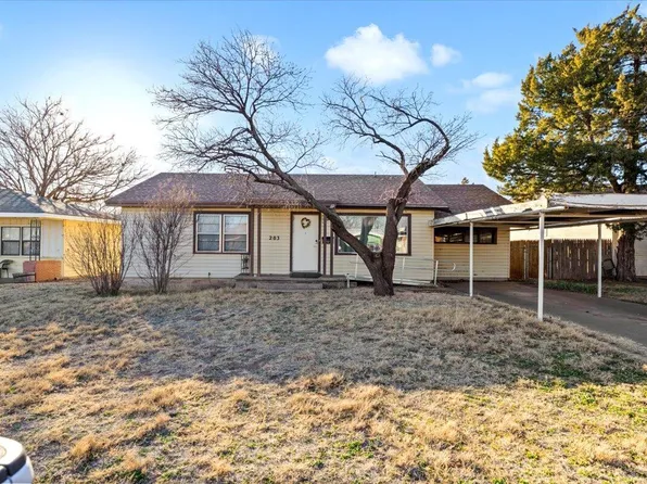 203 Zephyr St, Plainview, TX 79072