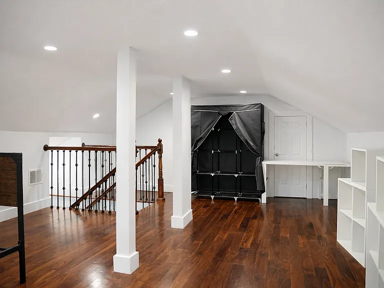 1633 Kalmia Rd NW #1 — Photo 10