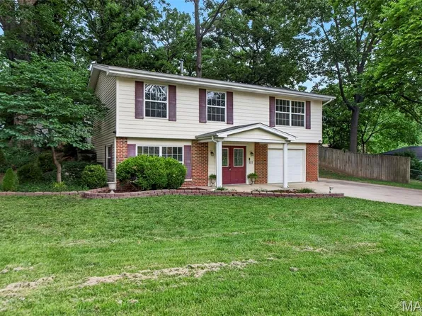 711 Montbrook Dr, O'Fallon, MO 63366