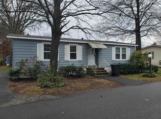 83 Elm Ct, Seabrook, NH 03874