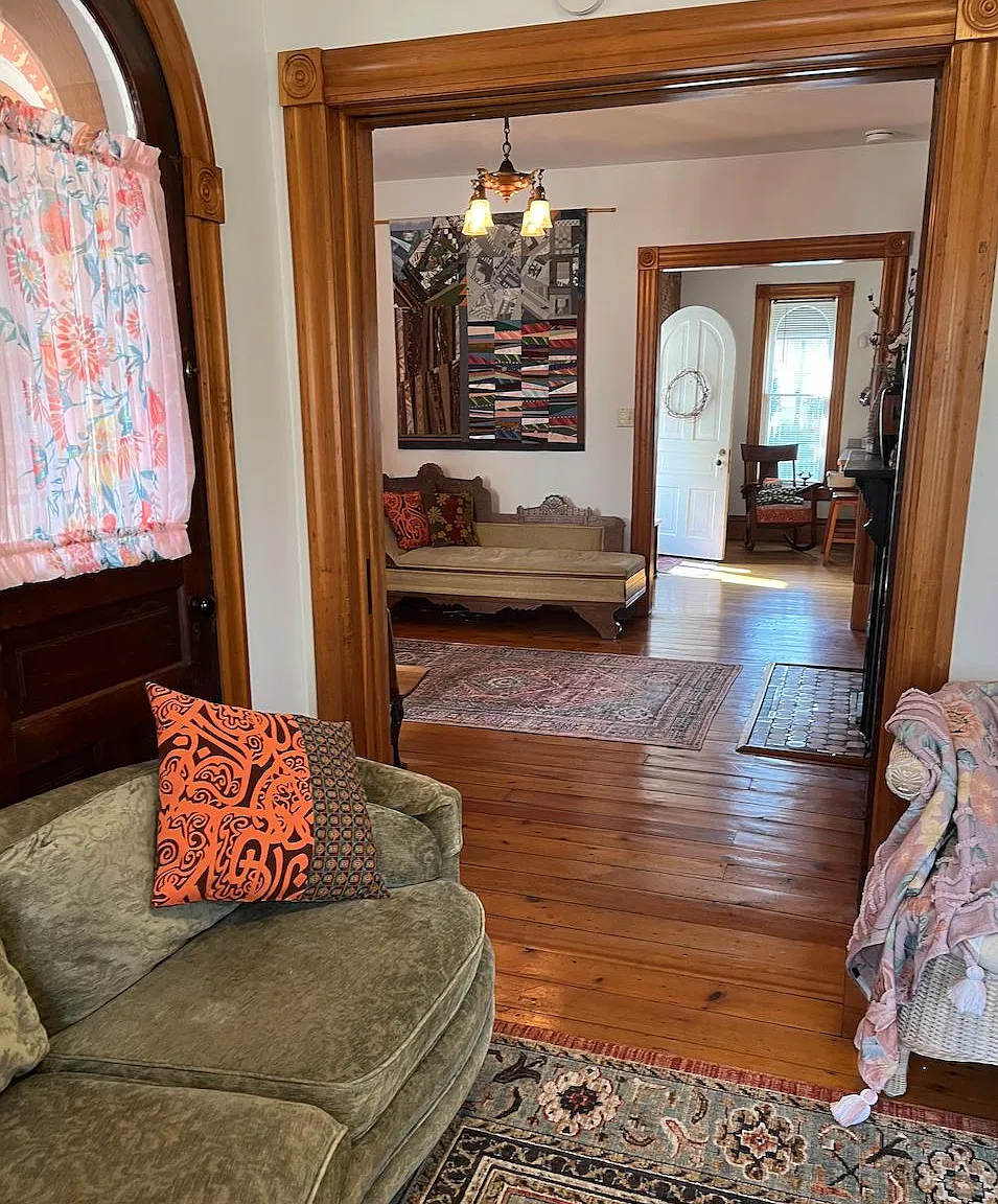 2 bed, 1.5 bath, 1300 sqft, $2,850 — Photo 4