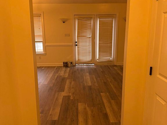 2nd image of 228 Wexford Dr
