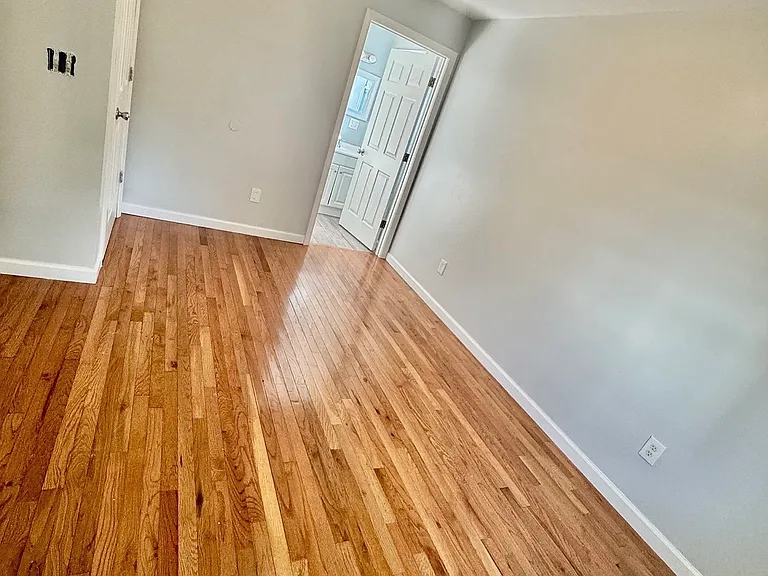 15 Lawrence St #2 — Photo 2