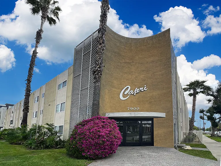 Capri Apartments — Photo 10