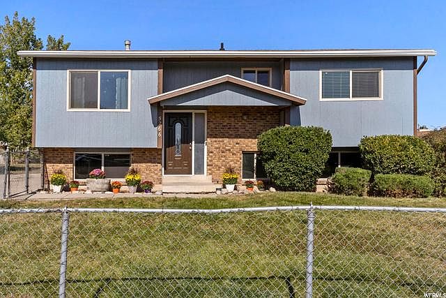 1st image of 5266 W Begonia Pl
