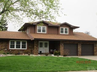 2605 Irish Ridge Rd, Burlington, IA 52601
