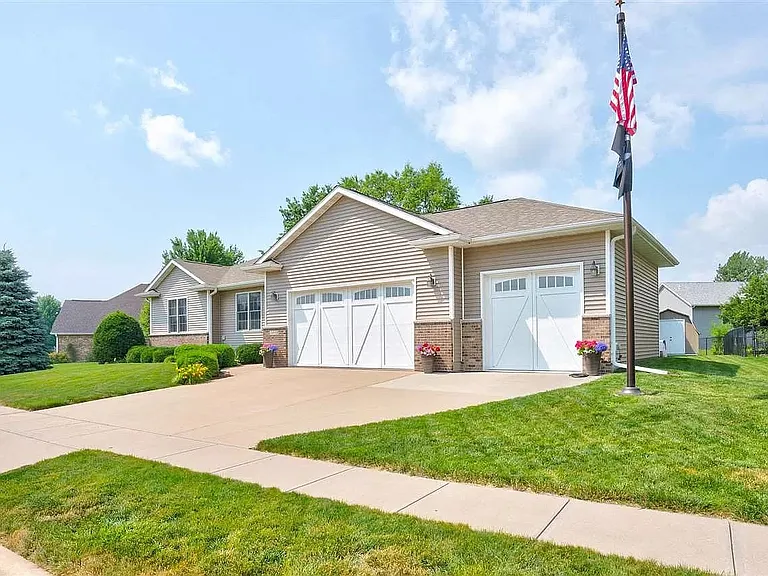 3449 N Jamie Ln — Photo 34