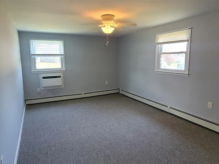 2542 Dock Rd — Photo 9