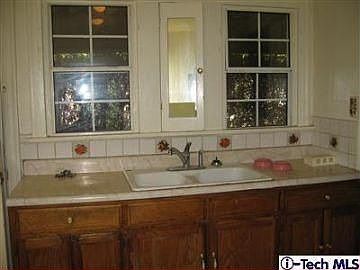 3rd image of 951 S Sunol Dr
