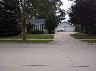 3843 S 11th St, Sheboygan City, WI 53081