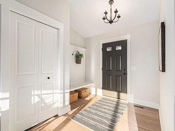 3rd image of 12052 Alden Ct NE