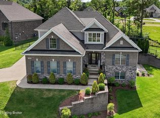 17300 Shakes Creek Dr, Fisherville, KY 40023