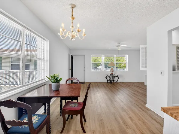 480 Horizon W #205, Boynton Beach, FL 33435