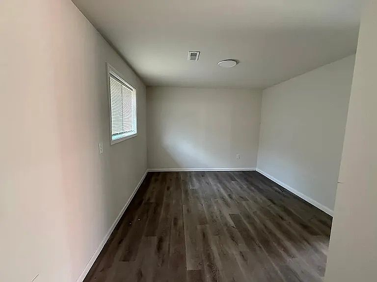 1st image of 140 Kelly Ave APT 2