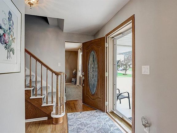 5th image of 13190 W Scarborough Dr