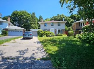 27 Ringwood Cres, Toronto, ON M2J1C8