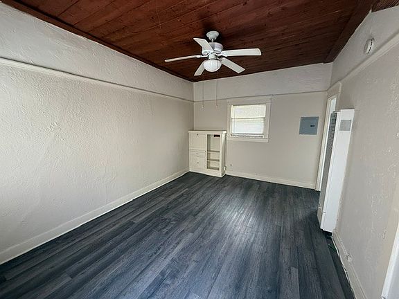 2nd image of 4226 E 4th St #6