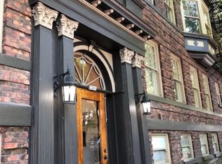 2260 NW Everett St APT 14, Portland, OR 97210