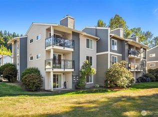 10838 E Riverside Dr APT C203, Bothell, WA 98011